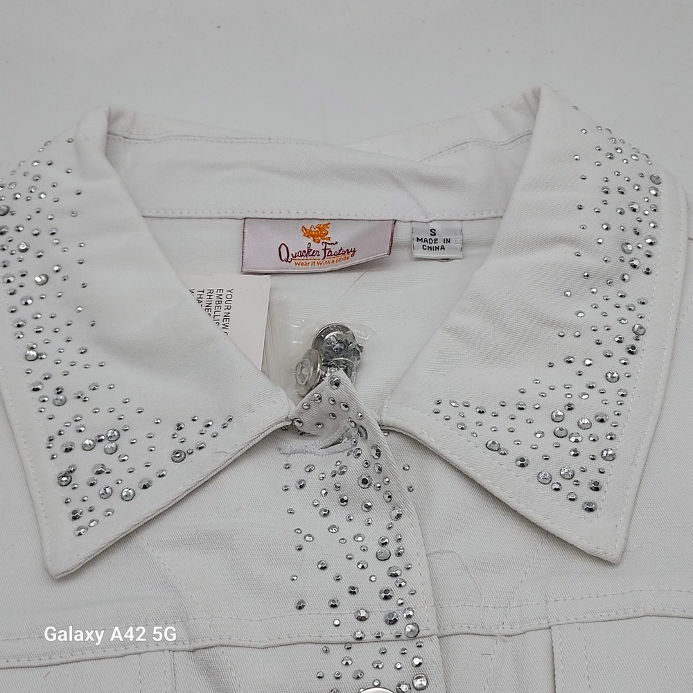Quacker Factory White Denim Rhinestone Vest Sleeveless Jacket Womens Small NEW